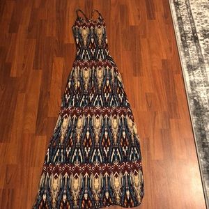 🌼 Form fitting tribal dress 🌼